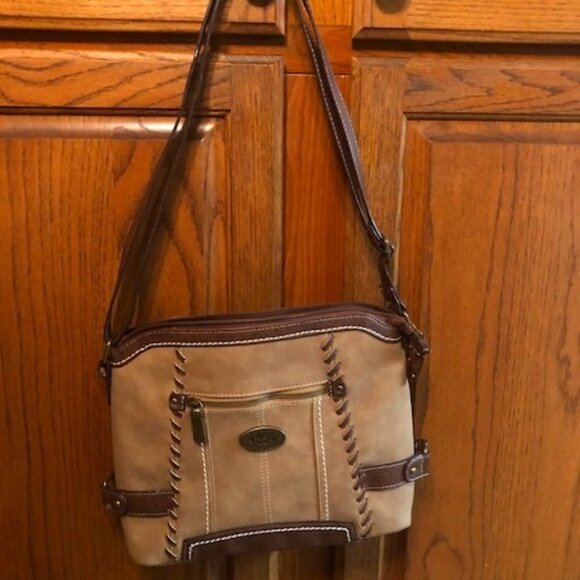 Born Concepts (BOC) Brown /tan two tone purse - Picture 1 of 5
